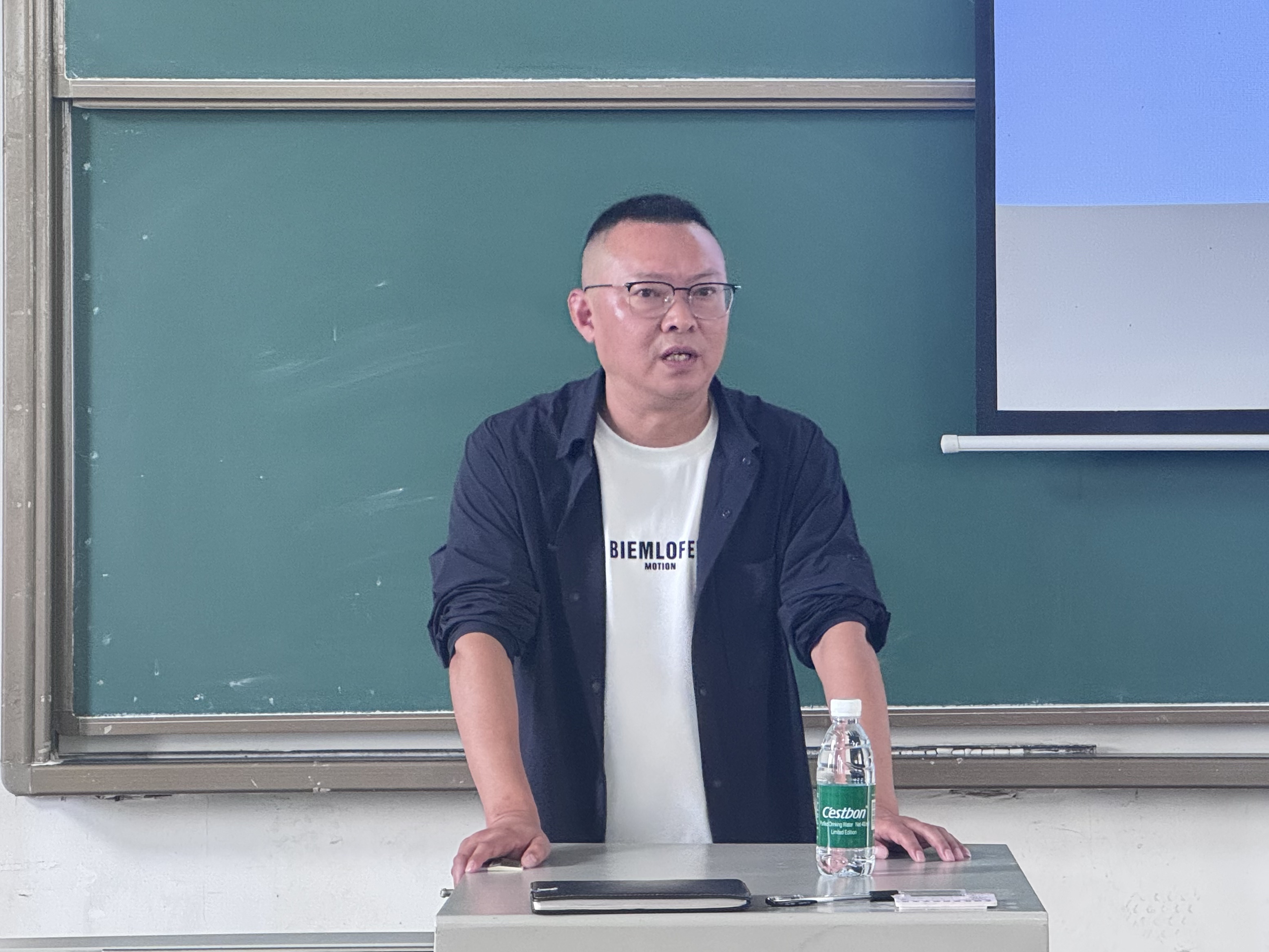 YLZG_1775635175179040366.jpg YLZG_1775635175179040366.jpg